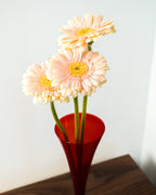 Vintage robijnrood trompetglas
